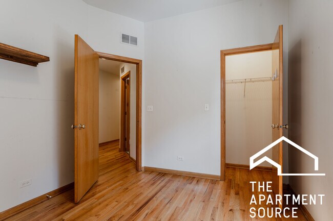 Foto del edificio - 1446 N Leavitt St