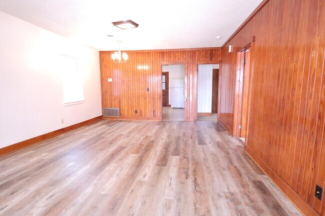 Foto del edificio - 321 Michael Cir