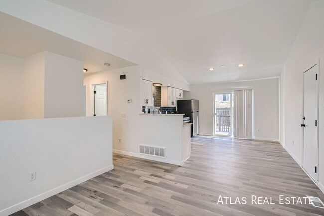 Building Photo - 17032 E Arkansas Dr