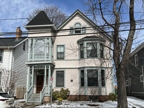 Building Photo - 168 Weymouth St