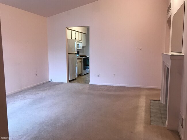 Foto del edificio - 2 br, 1.5 bath Condo - 27119 Antonio Dr Ra...