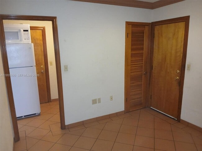 Building Photo - 3127 Coral Wy