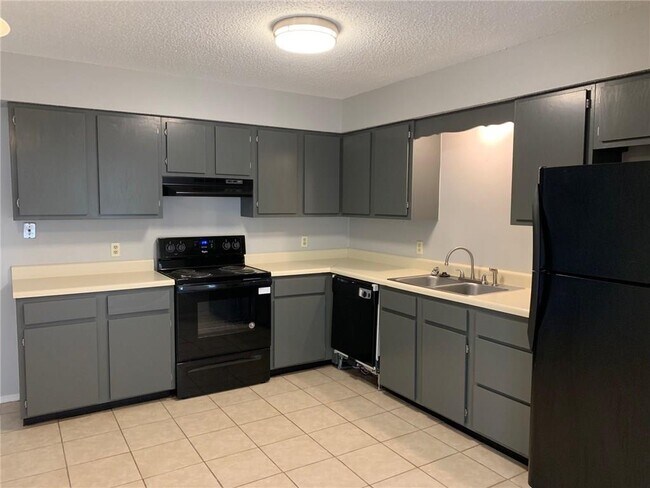 Building Photo - 1006 Turtle Creek Dr