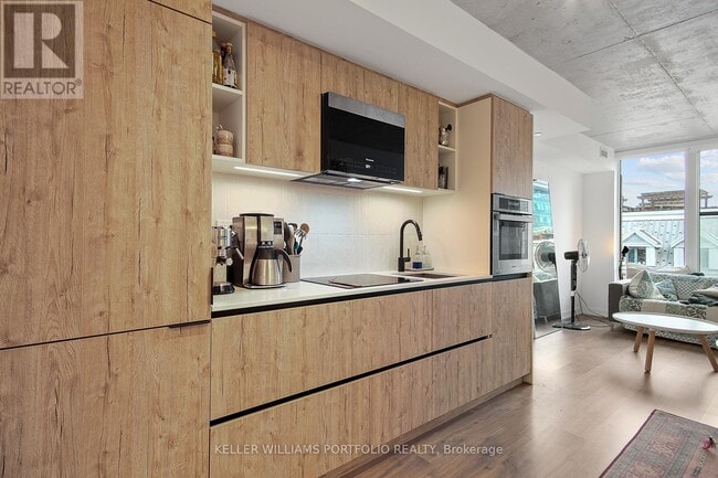 Building Photo - 2 Augusta Ave