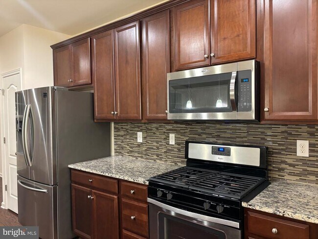Building Photo - 2260 Matts Way