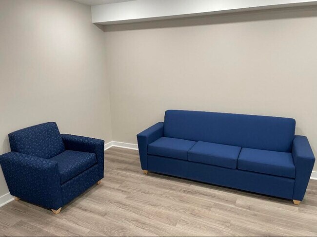 Living Room - 748 Nellie Ave