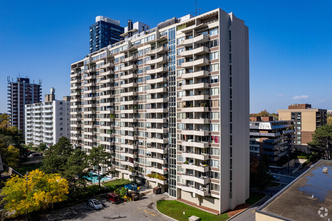 Photo du bâtiment - The Continental Apartments