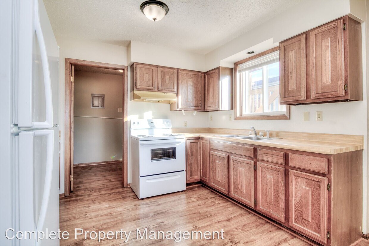 Foto principal - 310 E Madison St