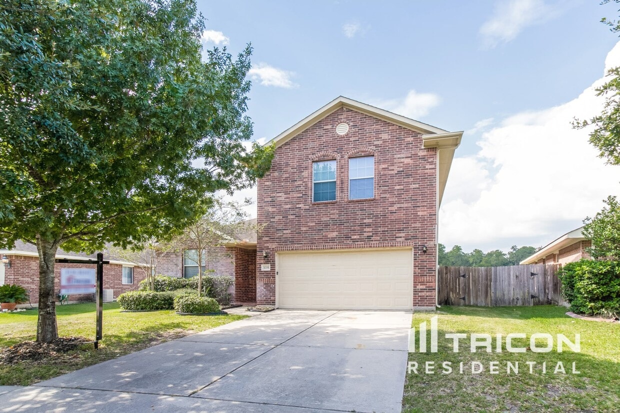 Primary Photo - 32331 Hunter Park Ct