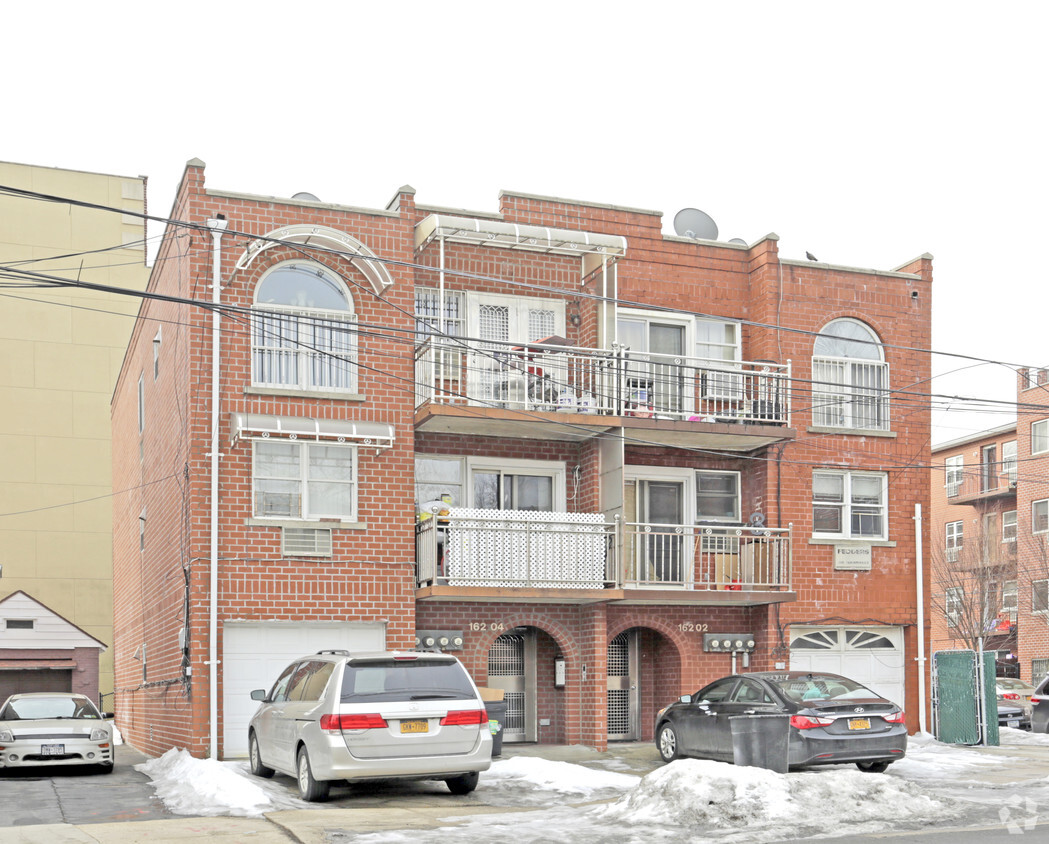 Foto principal - 16204 71st Ave