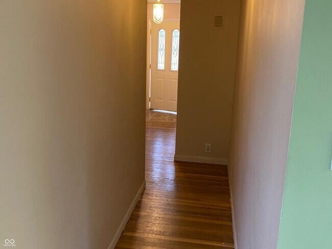 Building Photo - 8065 Hoover Ln