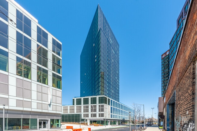 Building Photo - Halletts Point