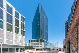 Building Photo - Halletts Point