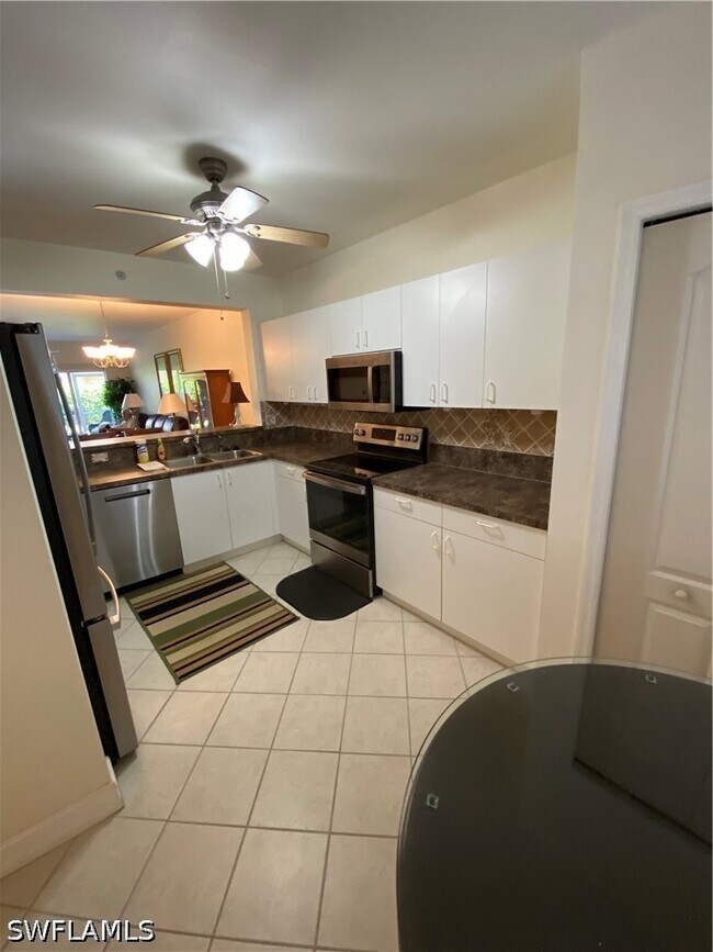 Building Photo - 7831 Regal Heron Cir