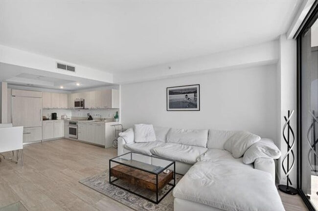 Building Photo - 55 SW 9th St