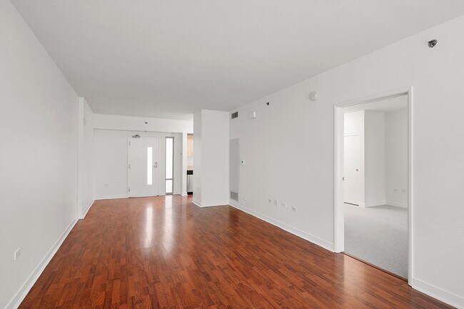 Foto del edificio - One Bedroom in Heart of Little Italy!