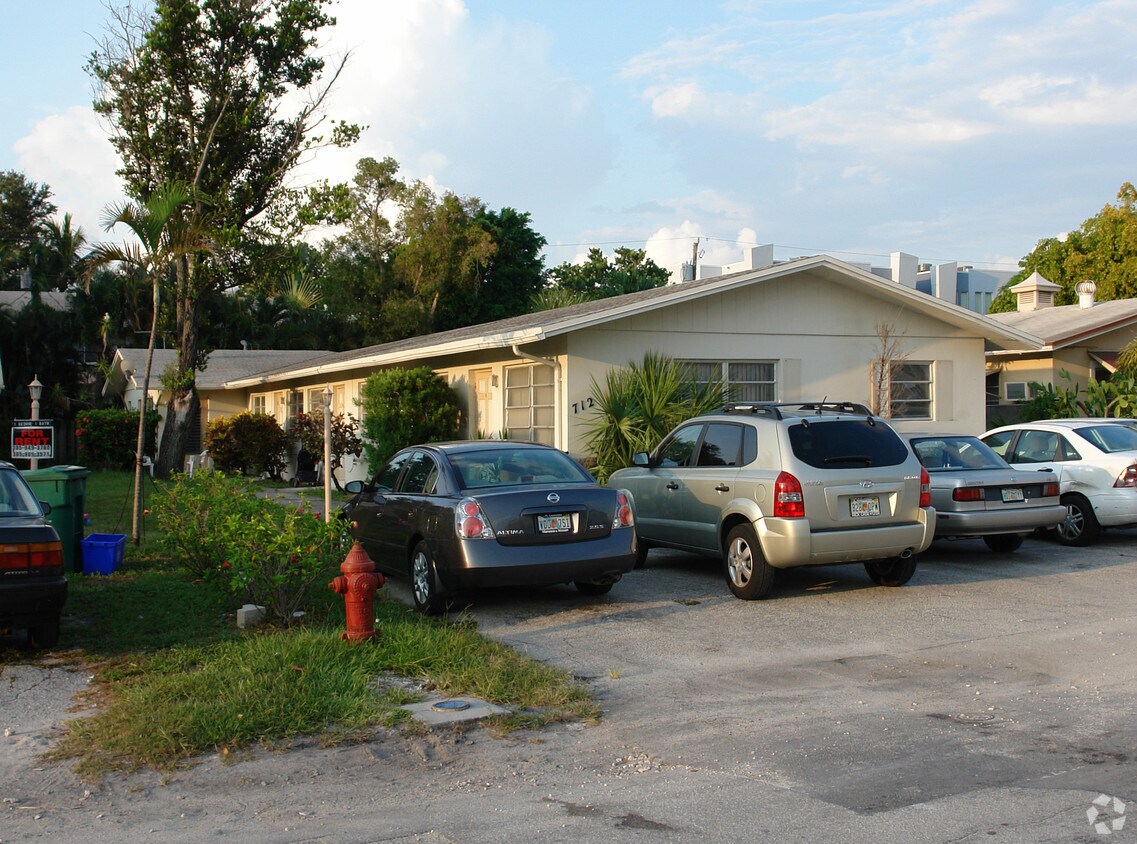 Foto principal - 712-716 SE 16th St