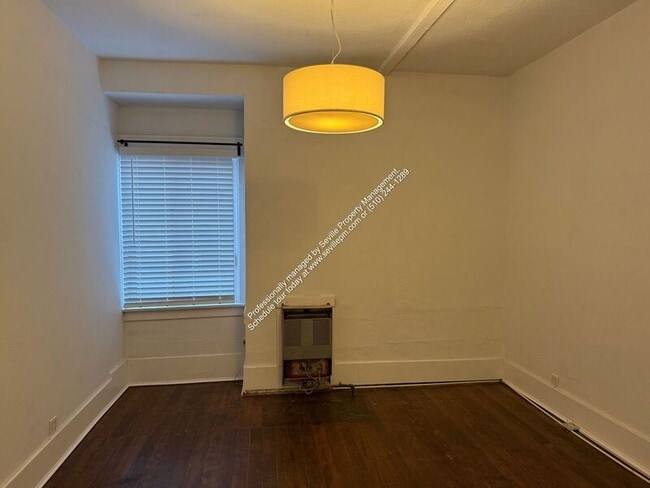 Building Photo - 1806 Filbert St