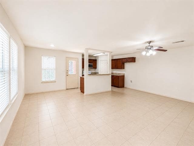 Building Photo - 907 Parkplace Ridge