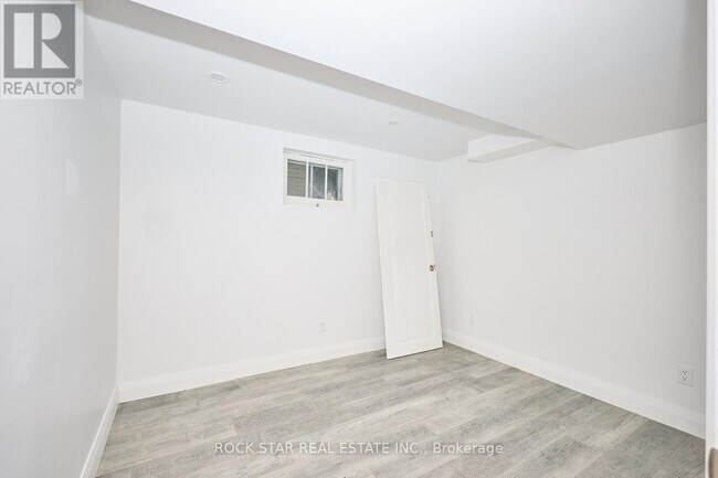 Building Photo - 65 Almond St