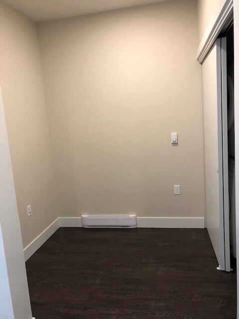 Building Photo - 45513-45513 Market Way