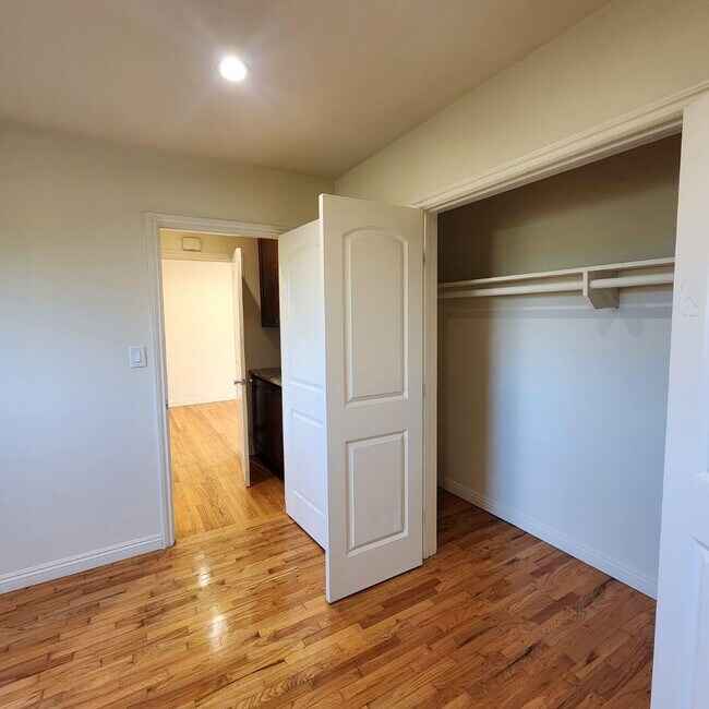 Foto del edificio - 3375 Manning Ave