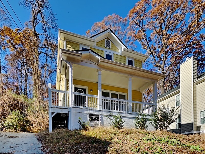 Primary Photo - 936 Hall St NW