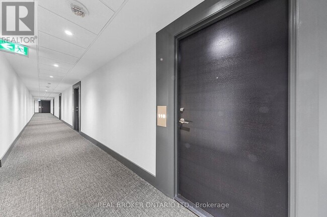 Building Photo - 3 Rosewater St