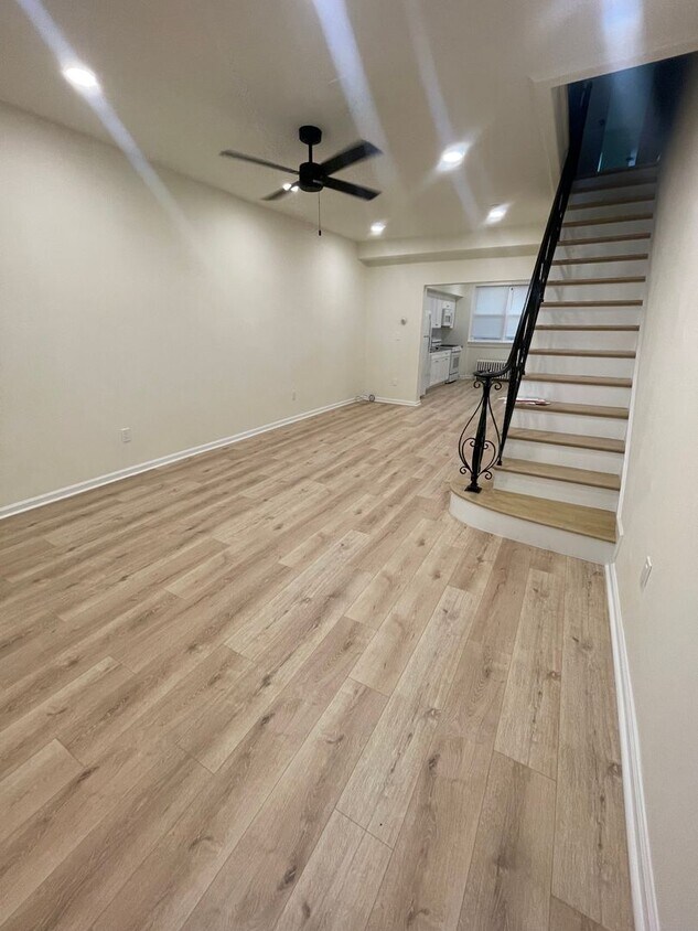 Foto principal - NEWLY UPDATED SPACIOUS 3-BEDROOM HOUSE IN ...