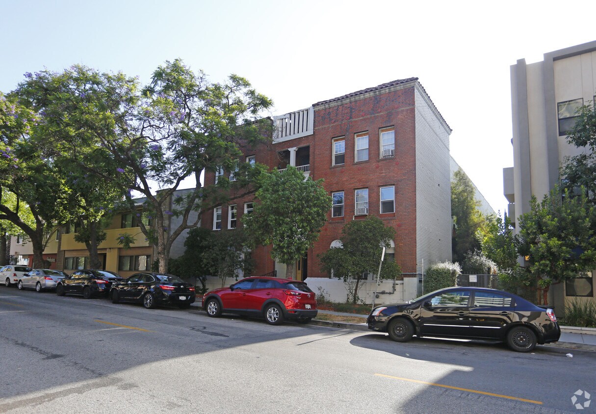 Building - 220 S Jackson St