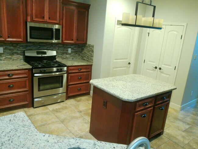 Foto del edificio - 4 Bedroom 3 Bath on the Island