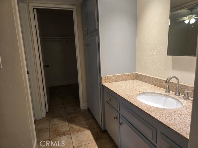 Foto del edificio - 1350 W Lambert Rd