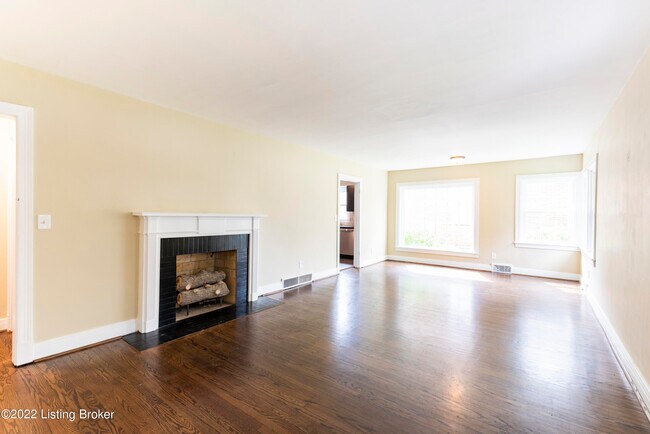 Foto del edificio - 2512 Gardiner Ln