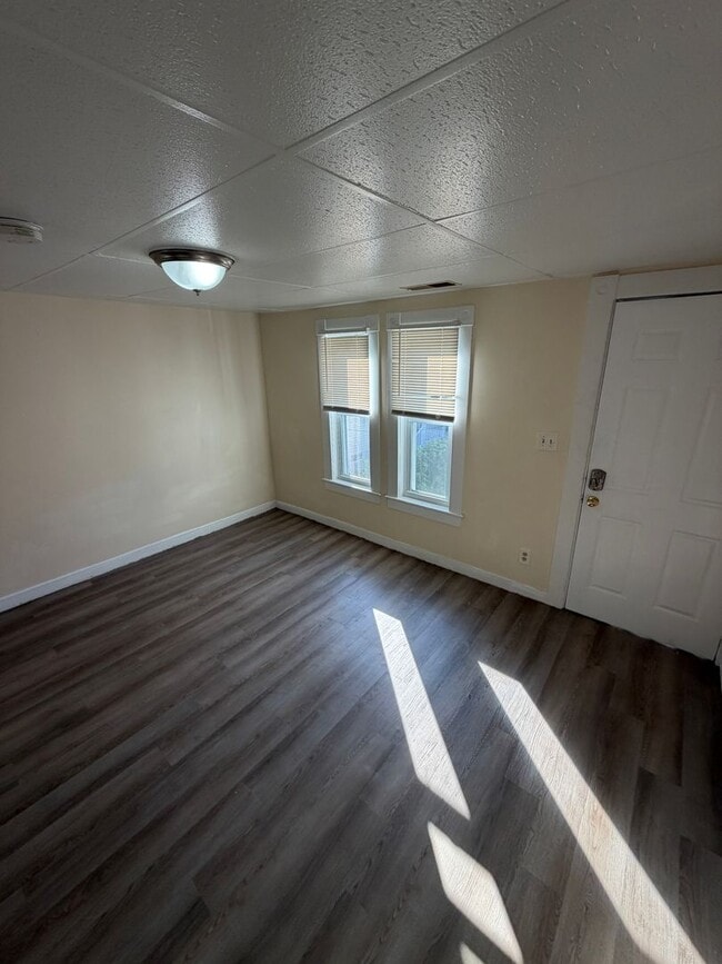 Photo - 12-14-16 Varney St Apartment