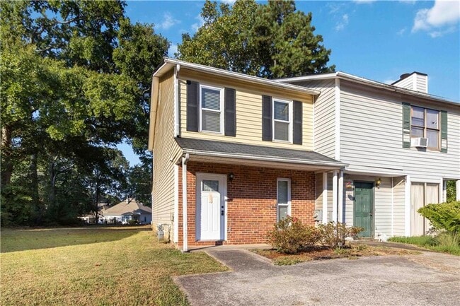 Building Photo - 1587 Springleaf Point SE