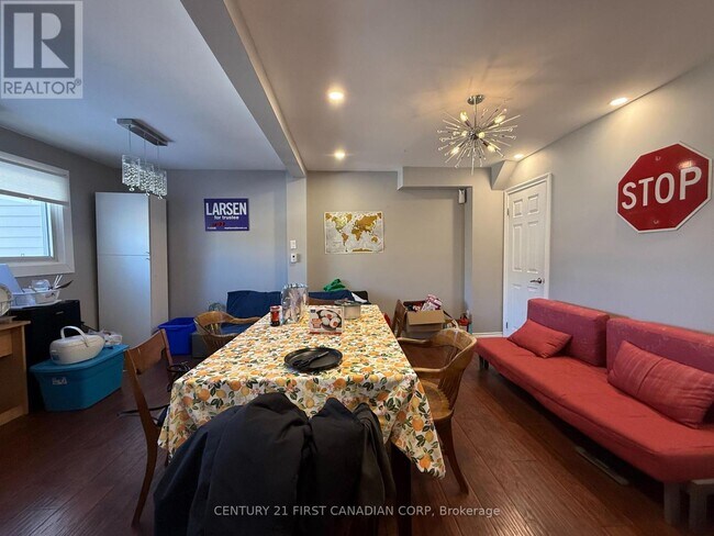 Building Photo - 1460 Limberlost Rd