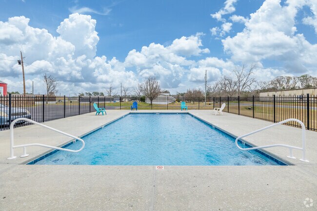 Piscina - Crumley Farms MHC