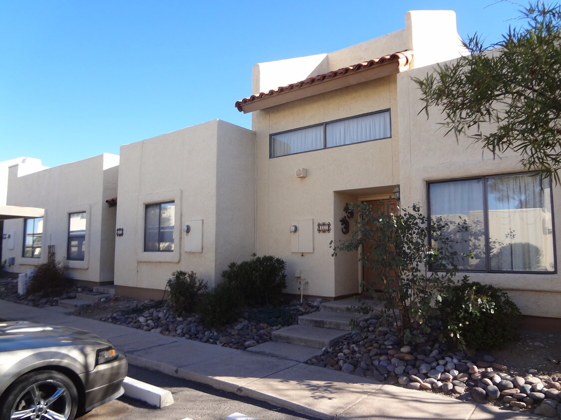 Foto principal - 2500 N Ironwood Ridge Dr