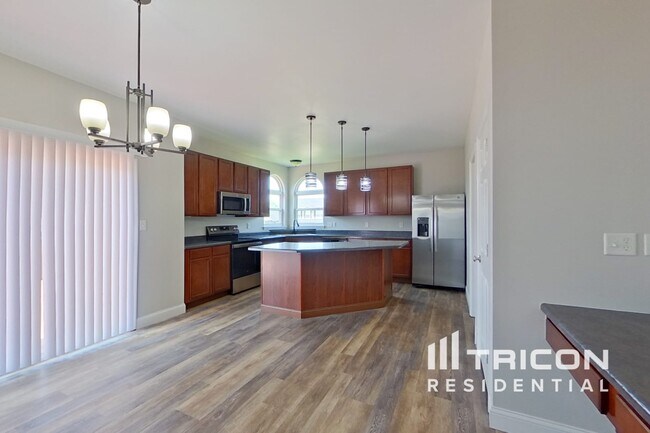 Foto del edificio - 218 Roxbury Dr
