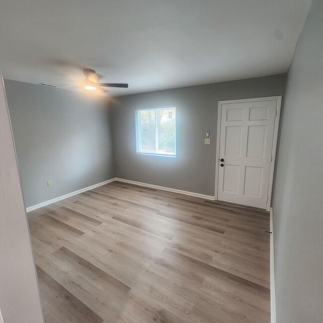 Photo - 108 Lindsay St Apartment