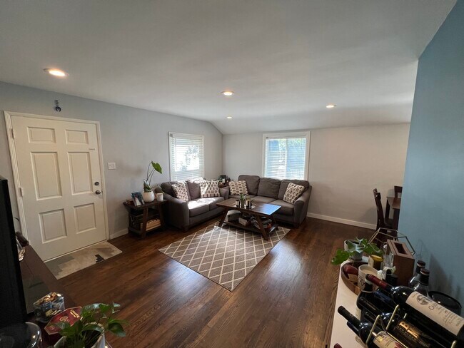 Foto del edificio - 550 N Niagara St