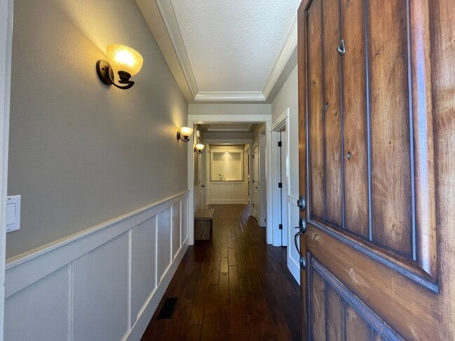 Building Photo - Charming Beaverton 4 Bed 2.5 Bath House - ...