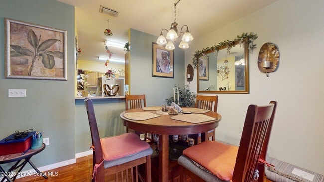 Building Photo - 824 Temple St