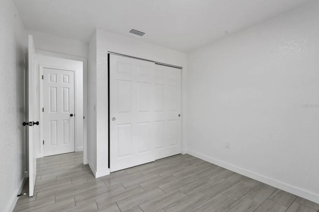 Foto del edificio - 1706 E Poinsettia Ave