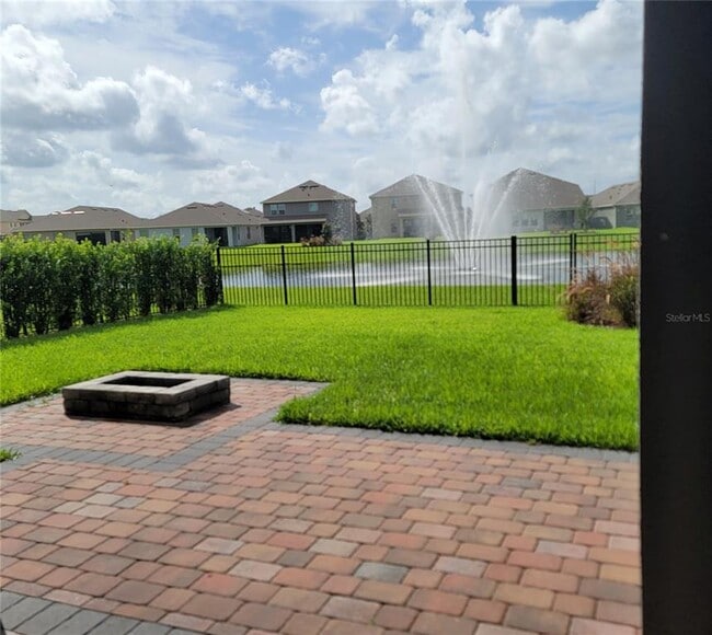 Foto del edificio - 16124 Azure Key St