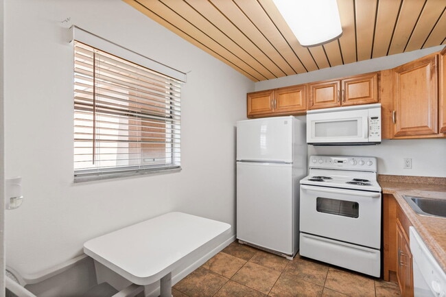 Photo - 2515 NE 2nd Ct Apartment