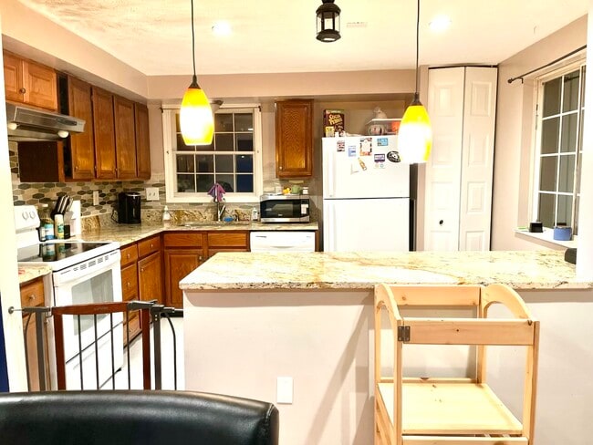 Building Photo - 7531 Weatherby Dr