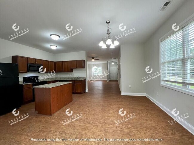 Foto del edificio - WELCOME TO LAKESHORES! LARGE 2 BED, 2.5 BA...