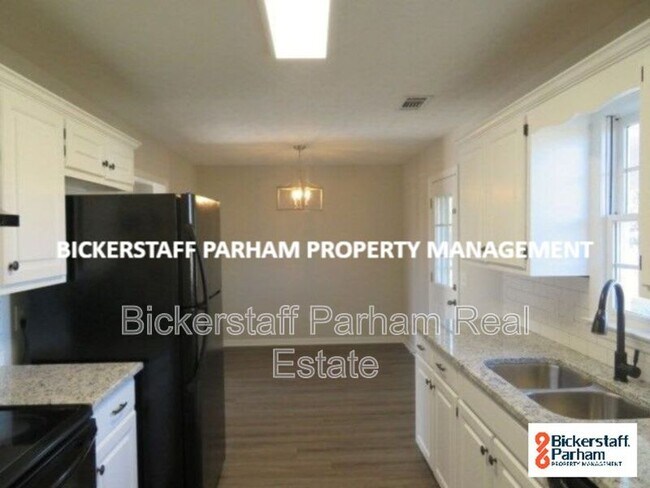 Building Photo - 26 Farmbrook Dr