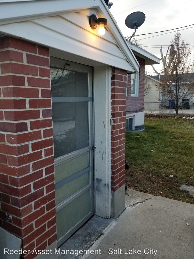 Building Photo - 3642 S 4800 W